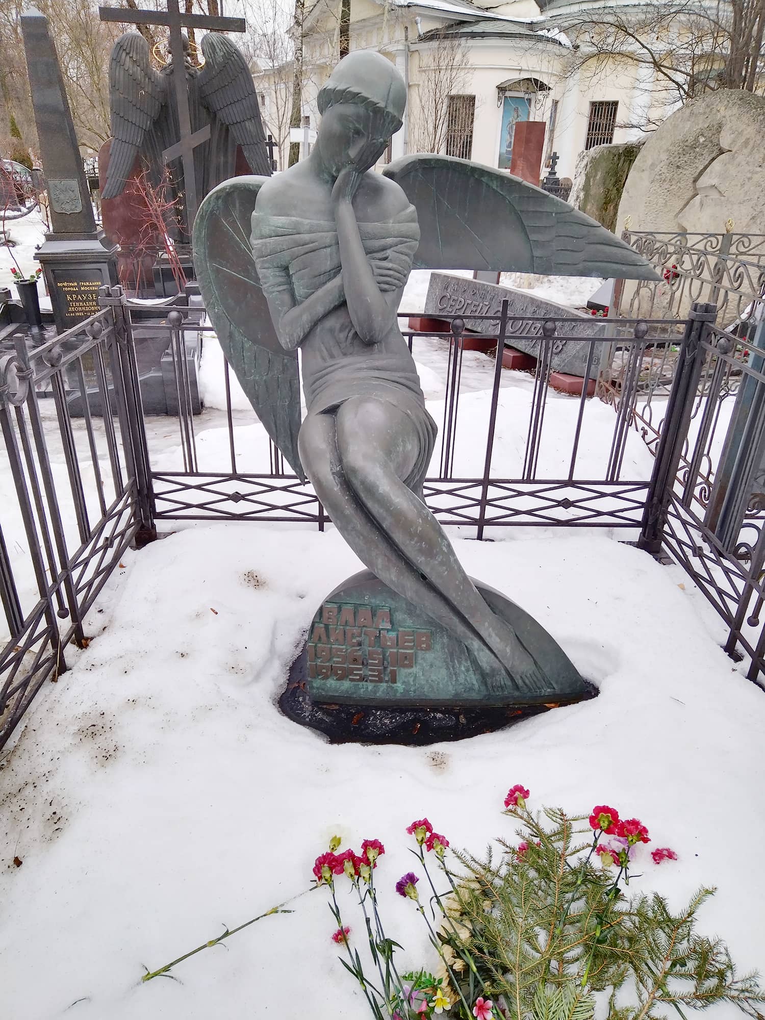 Могила Влада Листьева Могила Влада Листьева